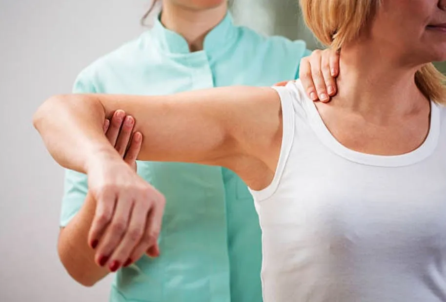 Clinical examination of the shoulder before a possible point-of-care ultrasound examination